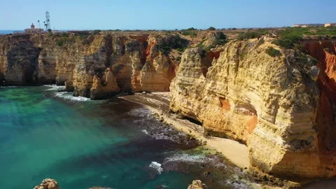 4K video from drone to Ponta da Piedade near Lagos in Algarve,Portugal. 動画素材 320072205