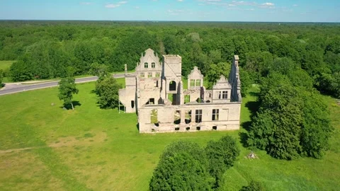 4K video from drone to Ungru manor a sunny summer day.Haapsalu,Estonia Stock Footage 288917045