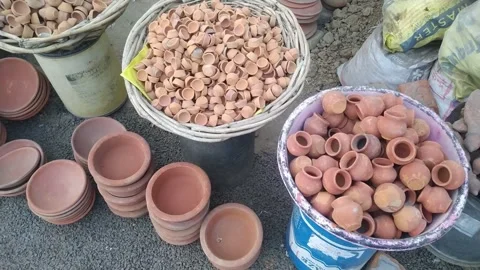 4K video of earthen diyas in a shop. Stock Footage 292425152