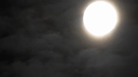 4k video full moon in the sky. Full moon at night with clouds Stock-Footage 120358352