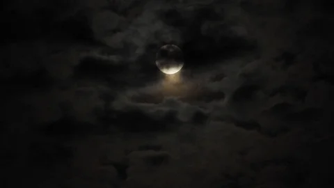 4k video full moon in the sky. Full moon at night with clouds 스톡 동영상 120358522