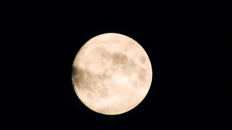 4k video full moon in the sky. Full moon at night with clouds Stock-Footage 120358751