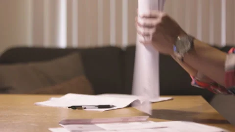 4K video of a man making voting decisions for the presidential elections Stock Footage 140949895