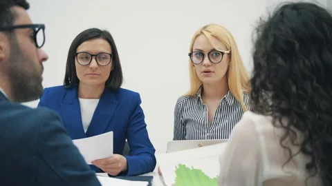 4k video of negotiation table expresses gratitude at team office meeting. Video stock 137807805