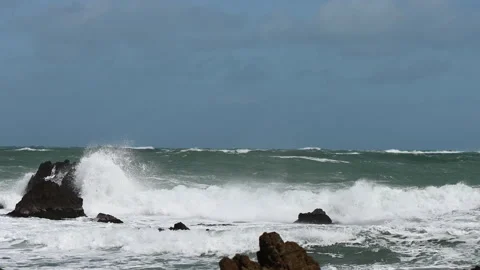 4K video of turquoise  waves of Pacific Ocean in New Zealand Stock-Footage 252879731