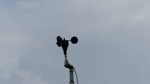 4K video Wind speed indicator works on white clouds background, 스톡 동영상 109213930