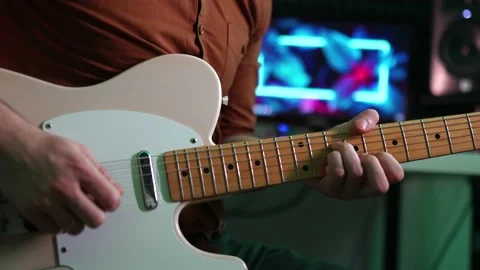 4K VIDEOS 動画素材 195702683
