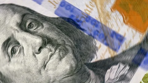 4k view of 100 dollar bill rotating. Vidéo 332191231