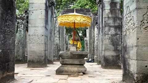 4K View of ancient stone Buddha statue at Bayon temple. Angkor Thom Cambodia-Dan Stock Footage 119057397