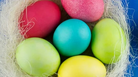 4K view of colorful Easter eggs in the nest Video stock 236093327