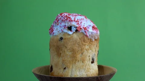 4K view of an Easter cake rotates. Stock Footage 236919441