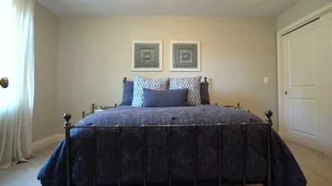 4K view of guest bedroom Vidéo 145883868