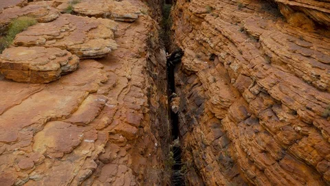 4K, view of Kings Canyon from the edge of the cliff Stock Footage 106930459