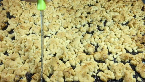 4K view of a knife cutting a pie. Stock Footage 131707828