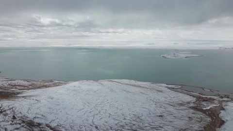4K View of Yellow River Source with Pristine Lake in Qinghai-Tibet Plateau Stock Footage 294520192
