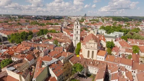 4K Vilnius Lithuania old town architecture aerial view. 스톡 동영상 107305730