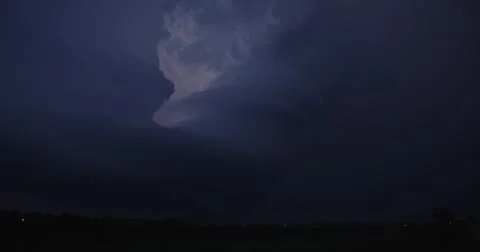 4K Vivid and dramatic bolt of cloud to ground lightning Stock Footage 40418547