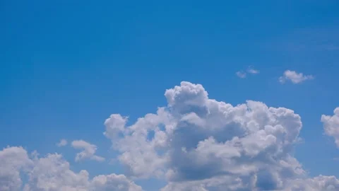 4K voluminous summer clouds fast movement across the sky. time lapse Stock Footage 132013571