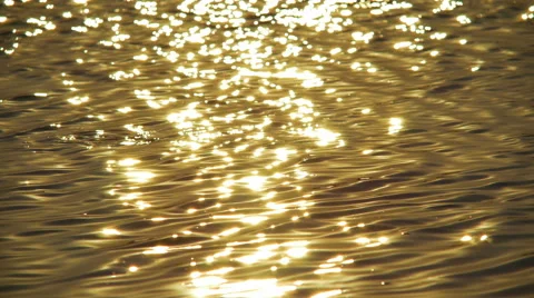 4K: The water surface, real time capture. Shot with Red Dragon Cinema Camera Vídeo Stock 42657313