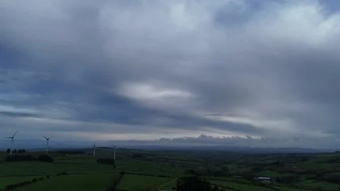 4K Wide Rural Landscape With Dramatic Cloudy Sky Stockbeeldmateriaal 333928299