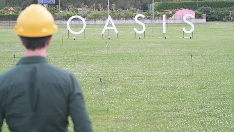 "4K worker over construction site" Stock Footage 90894550