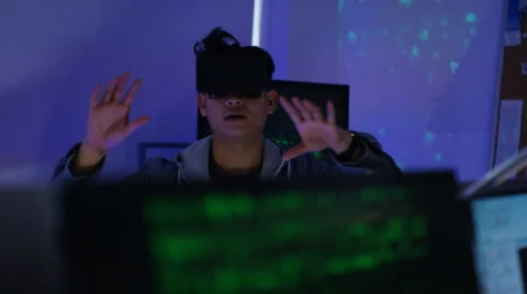 4K Young computer programmers trying out virtual reality viewers 스톡 동영상 60967424