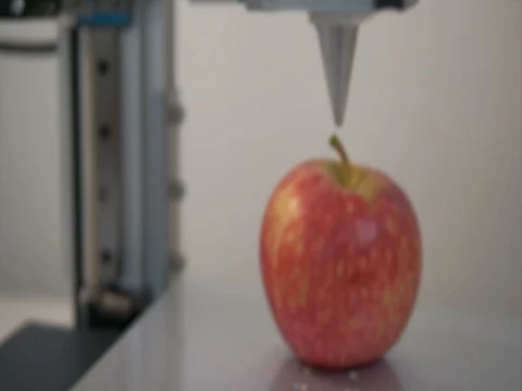 4KTechAppleFocusPull Stockbeeldmateriaal 77150564