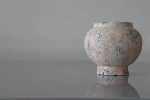 4S3A0882Ceramic vase on a white background. Side view.there is space for text Photos