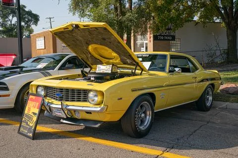 4th Annual Jammin At The Junction Car and Bike Show in Roseville Michigan Stock Photos