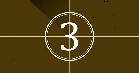 5 to 0 seconds countdown with vintage film featuring grain texture with scratche 스톡 동영상 335699529