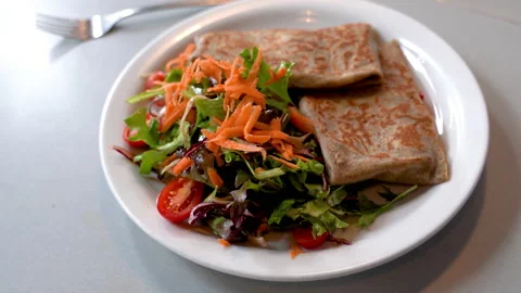 5-4 cafe salad2 Stock Footage 130689184