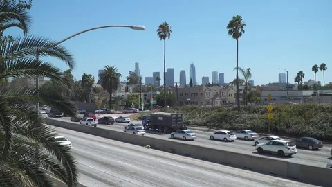 5 freeway in Los Angeles looking at downtown. traffic. timelapse Video stock 78589750