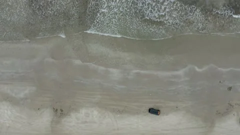 500 foot launch from beach Video stock 207898171