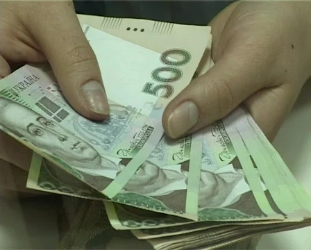 500 Grivnas counting Stock-Footage 351962