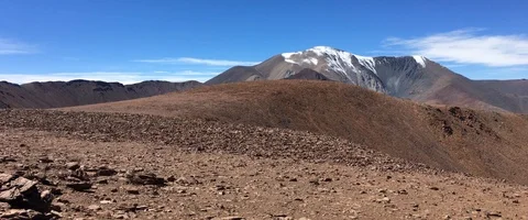 5000 meter high in rocky mountains near Cordillera de los Andes on a sunny day Video stock 90664668