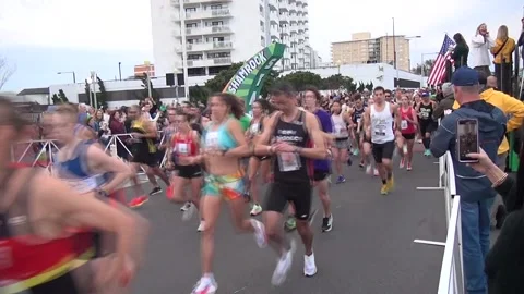 50th Shamrock Marathon Start One Video stock 172154285
