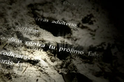 5504 10 ten commandments Spanish  Stock Footage 700526