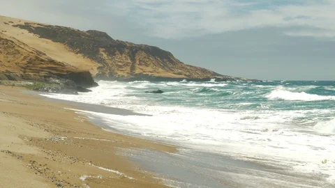 58 Close-up of the waves hitting the beach Stock-Footage 97524709