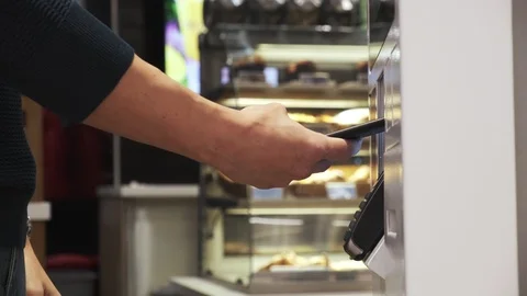 5e2092c39de3e24adfba9496 Stock Footage 124191234