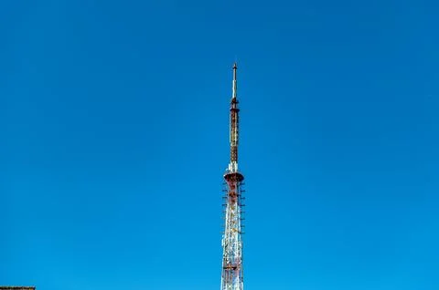 5G global network technology communication antenna tower for wireless high .. Stock Photos