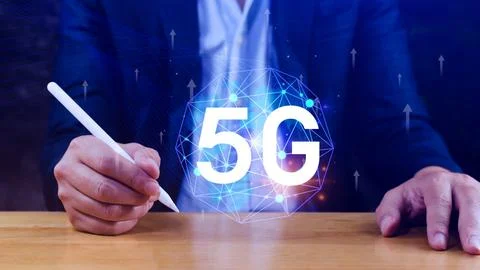 5G network concept, Business using with holographic digital globe with inte.. Stock Photos
