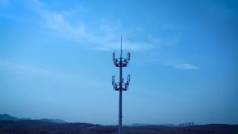 5G smart cellular network antenna base station 스톡 동영상 129478948