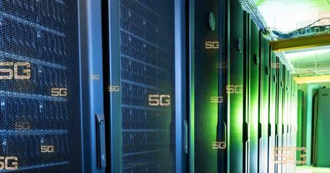 5g text repeated over computer server room Foto stock