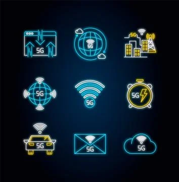 5G wireless technology neon light icons set. Car control, data exchange. Smar Illustrazione stock