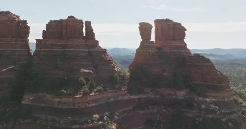 5K Fly Through Rock Monuments 動画素材 170183599