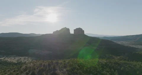 5K Flying Forward With Sun Behind Cathedral Rock, Golden Hour  動画素材 170168457