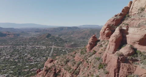 5K Flying Over Sedona, Cliffs to the Right 動画素材 170168204