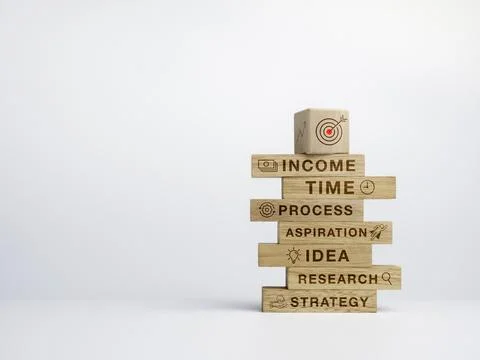 6 options or steps infographic for business concept. Target symbol on wood cu Stock Photos