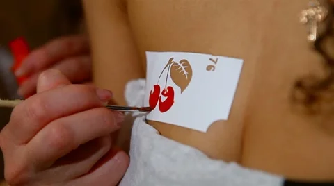 6 shot, beautiful pattern on the body. Body Art Stock Footage 8535450