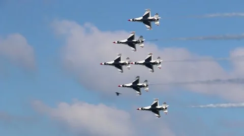 6 Thunderbird fly by Video stock 46257904